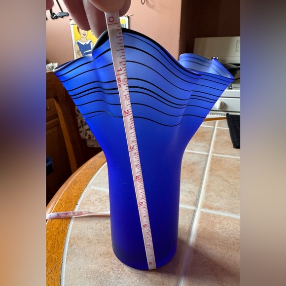 Vintage cobalt blue glass Vase✨ - Picture 12 of 15